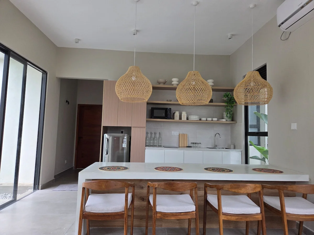 Villa 115 — Dining area · 1
